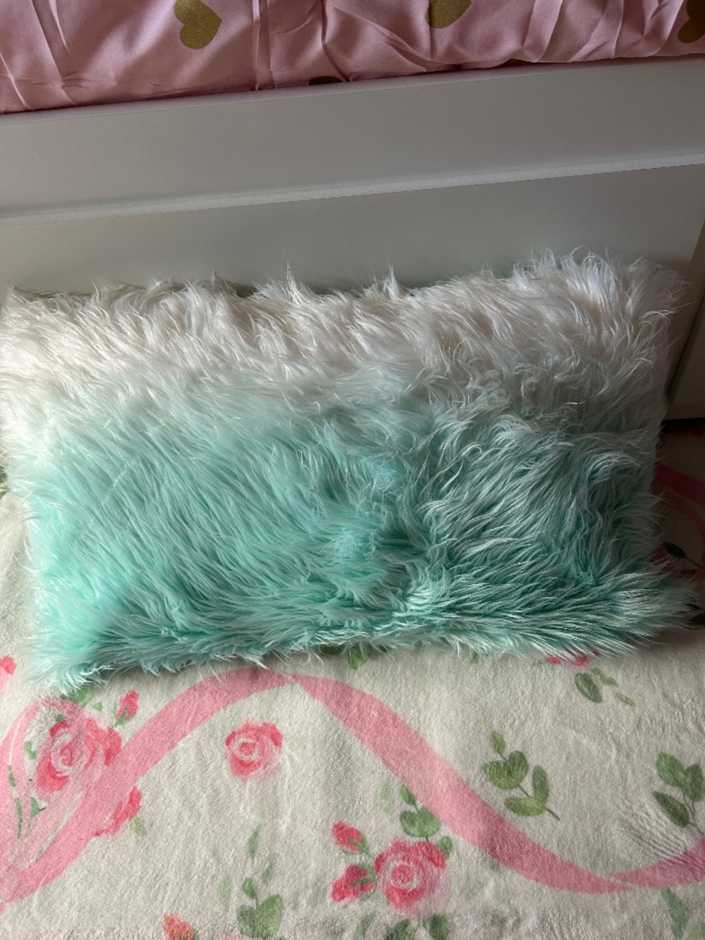 BNWT Ombré Blue Faux Fur Cushion